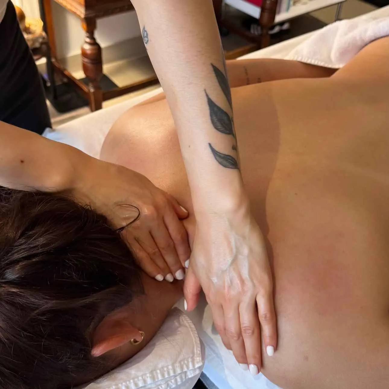 Masaje Descontracturante